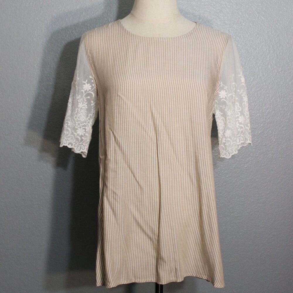Chris & Carol Pinstripe Embroidered Blouse With Keyhole Back Size S